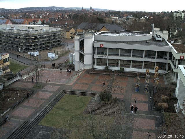 Foto der Webcam: Verwaltungsgebäude, Innenhof mit Audimax, Hörsaal-Gebäude 1