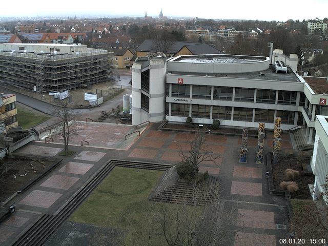 Foto der Webcam: Verwaltungsgebäude, Innenhof mit Audimax, Hörsaal-Gebäude 1