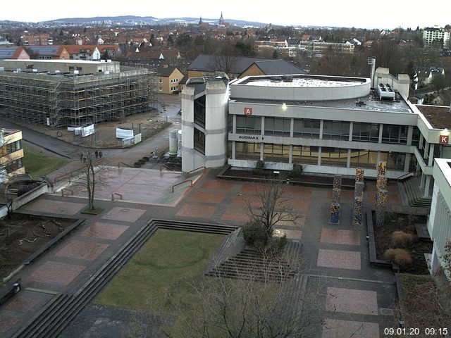 Foto der Webcam: Verwaltungsgebäude, Innenhof mit Audimax, Hörsaal-Gebäude 1