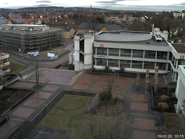 Foto der Webcam: Verwaltungsgebäude, Innenhof mit Audimax, Hörsaal-Gebäude 1