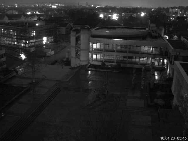 Foto der Webcam: Verwaltungsgebäude, Innenhof mit Audimax, Hörsaal-Gebäude 1