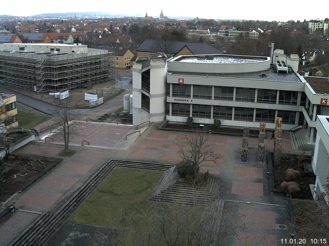 Foto der Webcam: Verwaltungsgebäude, Innenhof mit Audimax, Hörsaal-Gebäude 1