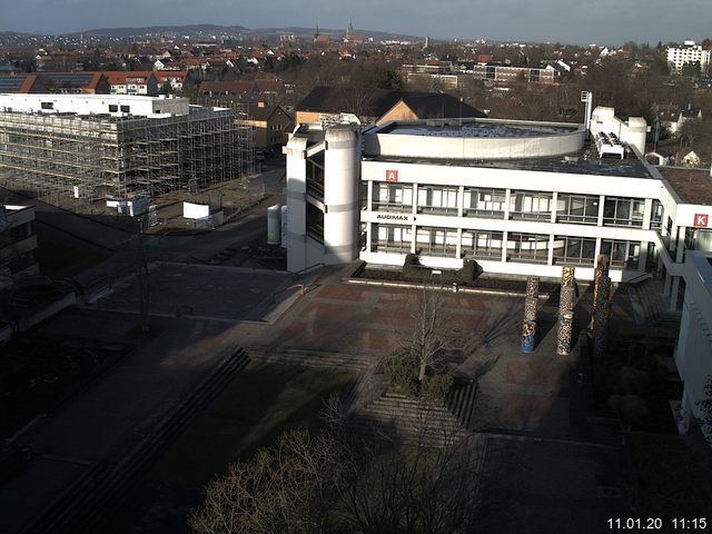 Foto der Webcam: Verwaltungsgebäude, Innenhof mit Audimax, Hörsaal-Gebäude 1