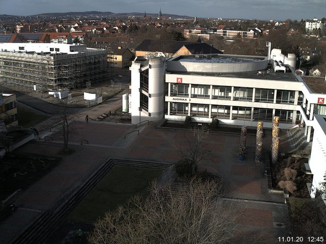 Foto der Webcam: Verwaltungsgebäude, Innenhof mit Audimax, Hörsaal-Gebäude 1