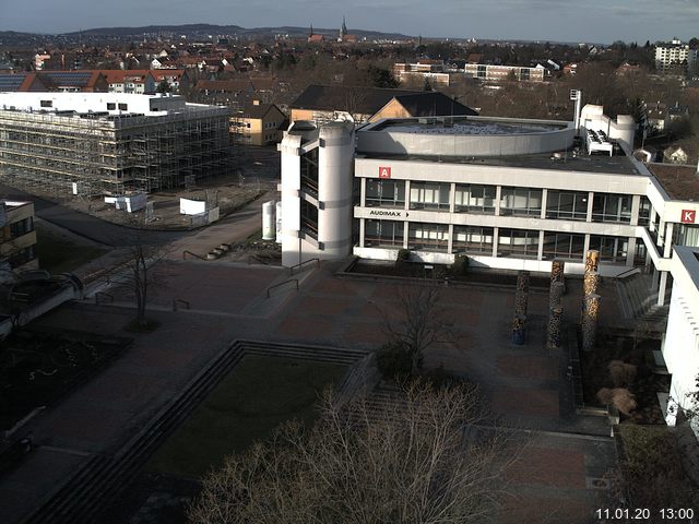 Foto der Webcam: Verwaltungsgebäude, Innenhof mit Audimax, Hörsaal-Gebäude 1