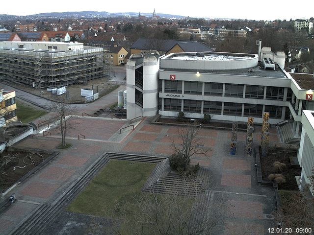 Foto der Webcam: Verwaltungsgebäude, Innenhof mit Audimax, Hörsaal-Gebäude 1