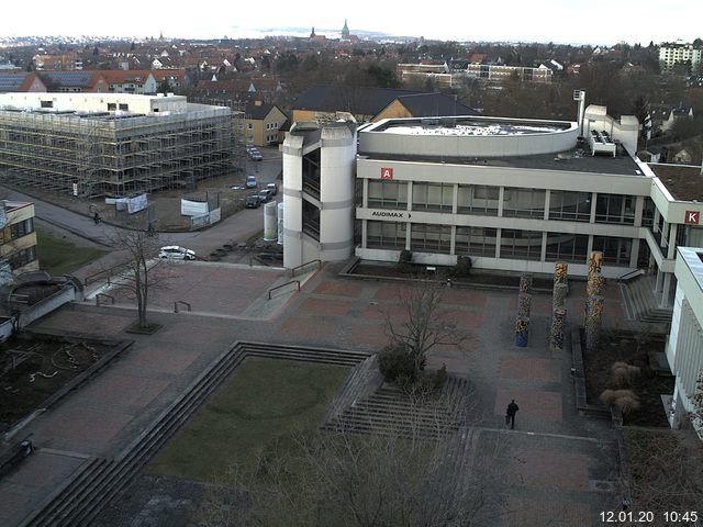 Foto der Webcam: Verwaltungsgebäude, Innenhof mit Audimax, Hörsaal-Gebäude 1