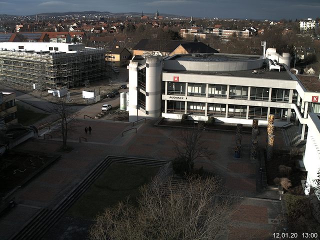 Foto der Webcam: Verwaltungsgebäude, Innenhof mit Audimax, Hörsaal-Gebäude 1