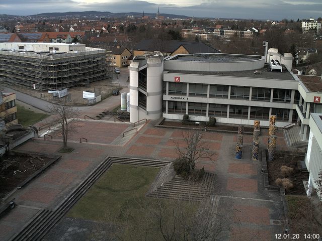 Foto der Webcam: Verwaltungsgebäude, Innenhof mit Audimax, Hörsaal-Gebäude 1