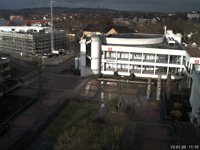 Foto der Webcam: Verwaltungsgebäude, Innenhof mit Audimax, Hörsaal-Gebäude 1