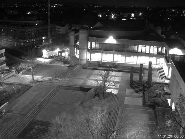 Foto der Webcam: Verwaltungsgebäude, Innenhof mit Audimax, Hörsaal-Gebäude 1