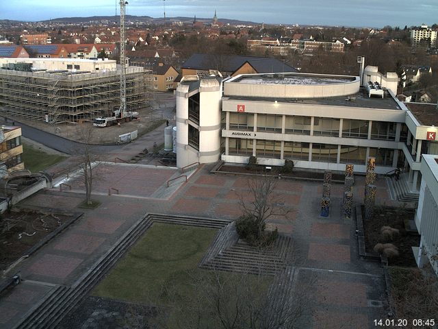 Foto der Webcam: Verwaltungsgebäude, Innenhof mit Audimax, Hörsaal-Gebäude 1