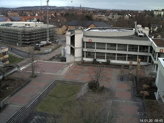 Foto der Webcam: Verwaltungsgebäude, Innenhof mit Audimax, Hörsaal-Gebäude 1