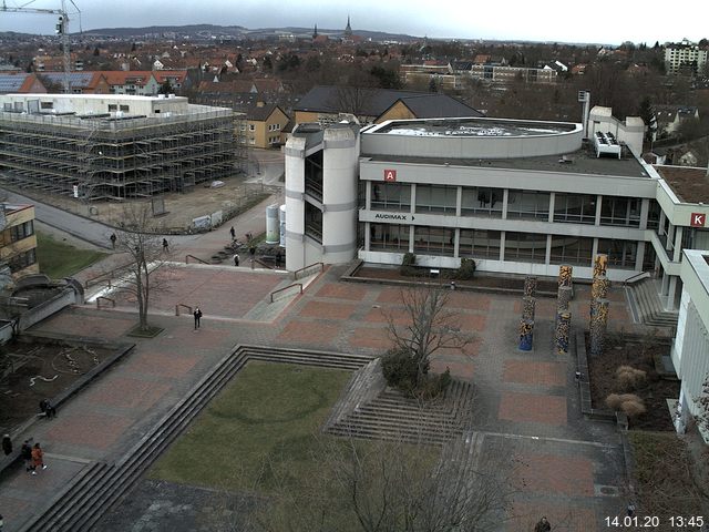 Foto der Webcam: Verwaltungsgebäude, Innenhof mit Audimax, Hörsaal-Gebäude 1