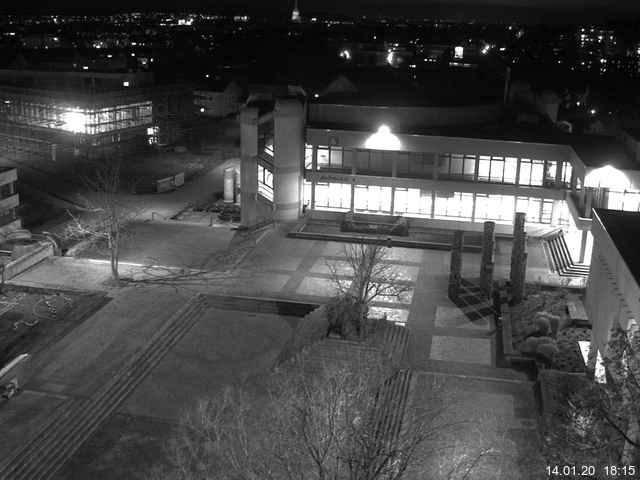 Foto der Webcam: Verwaltungsgebäude, Innenhof mit Audimax, Hörsaal-Gebäude 1