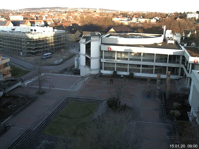 Foto der Webcam: Verwaltungsgebäude, Innenhof mit Audimax, Hörsaal-Gebäude 1