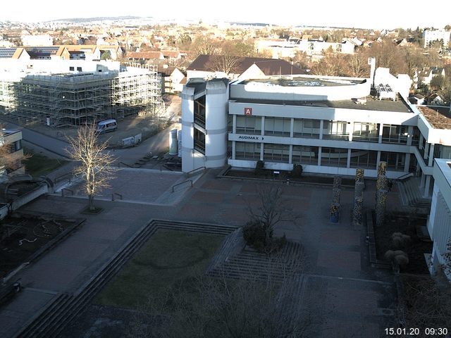 Foto der Webcam: Verwaltungsgebäude, Innenhof mit Audimax, Hörsaal-Gebäude 1