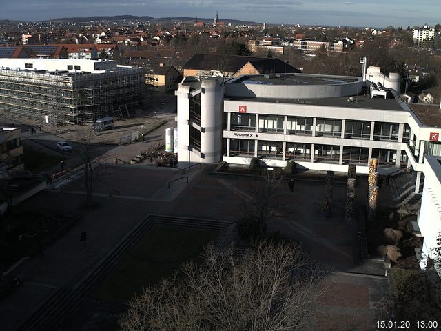 Foto der Webcam: Verwaltungsgebäude, Innenhof mit Audimax, Hörsaal-Gebäude 1