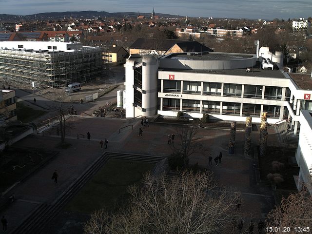 Foto der Webcam: Verwaltungsgebäude, Innenhof mit Audimax, Hörsaal-Gebäude 1