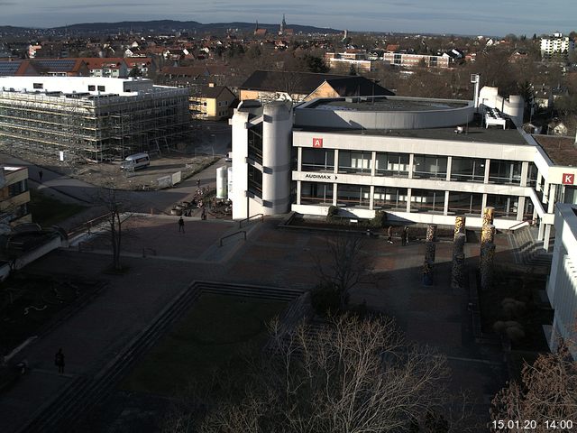 Foto der Webcam: Verwaltungsgebäude, Innenhof mit Audimax, Hörsaal-Gebäude 1