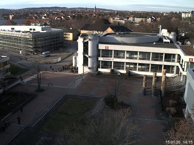 Foto der Webcam: Verwaltungsgebäude, Innenhof mit Audimax, Hörsaal-Gebäude 1