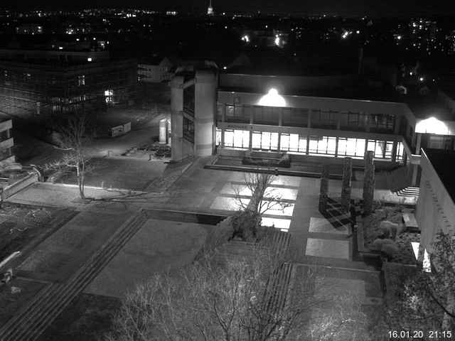 Foto der Webcam: Verwaltungsgebäude, Innenhof mit Audimax, Hörsaal-Gebäude 1