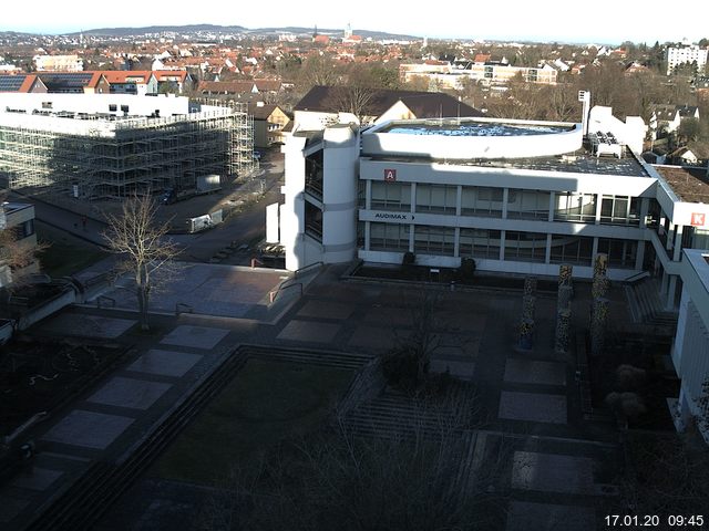 Foto der Webcam: Verwaltungsgebäude, Innenhof mit Audimax, Hörsaal-Gebäude 1