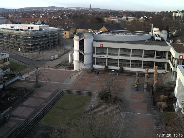 Foto der Webcam: Verwaltungsgebäude, Innenhof mit Audimax, Hörsaal-Gebäude 1