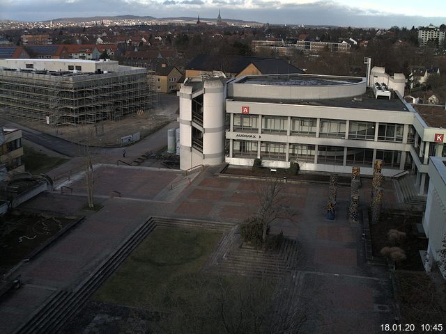 Foto der Webcam: Verwaltungsgebäude, Innenhof mit Audimax, Hörsaal-Gebäude 1