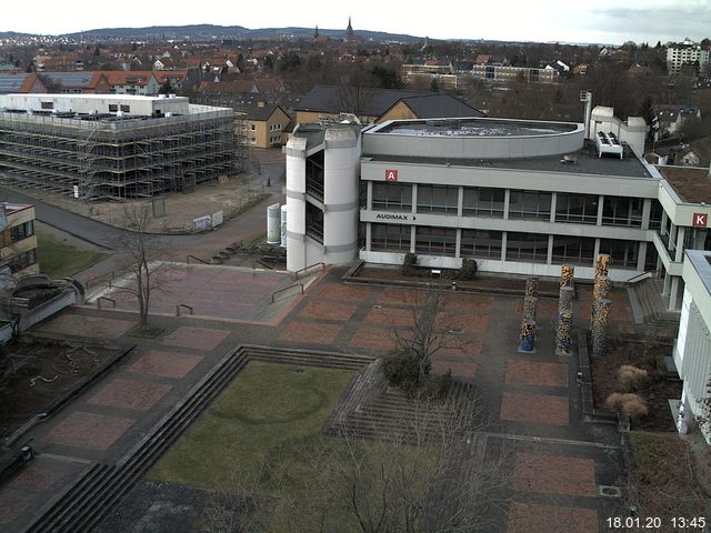 Foto der Webcam: Verwaltungsgebäude, Innenhof mit Audimax, Hörsaal-Gebäude 1