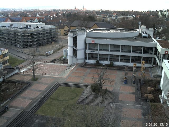 Foto der Webcam: Verwaltungsgebäude, Innenhof mit Audimax, Hörsaal-Gebäude 1