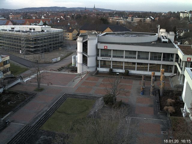 Foto der Webcam: Verwaltungsgebäude, Innenhof mit Audimax, Hörsaal-Gebäude 1