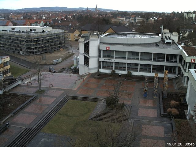 Foto der Webcam: Verwaltungsgebäude, Innenhof mit Audimax, Hörsaal-Gebäude 1