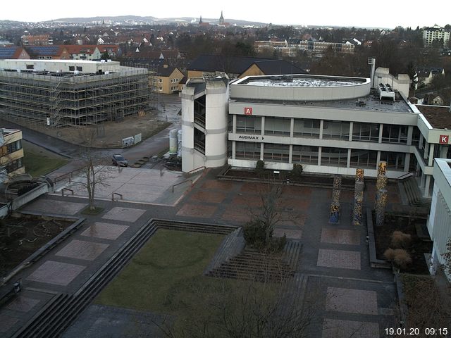 Foto der Webcam: Verwaltungsgebäude, Innenhof mit Audimax, Hörsaal-Gebäude 1