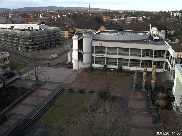 Foto der Webcam: Verwaltungsgebäude, Innenhof mit Audimax, Hörsaal-Gebäude 1