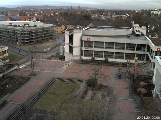 Foto der Webcam: Verwaltungsgebäude, Innenhof mit Audimax, Hörsaal-Gebäude 1