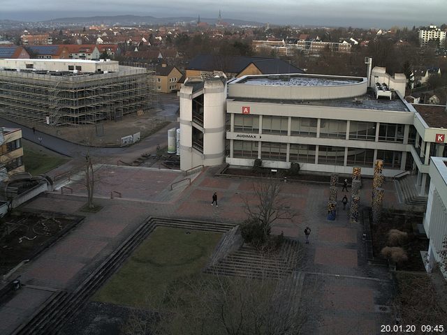 Foto der Webcam: Verwaltungsgebäude, Innenhof mit Audimax, Hörsaal-Gebäude 1