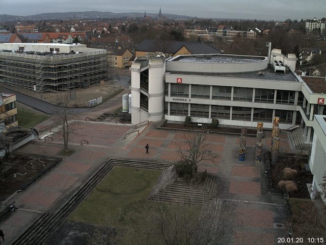 Foto der Webcam: Verwaltungsgebäude, Innenhof mit Audimax, Hörsaal-Gebäude 1