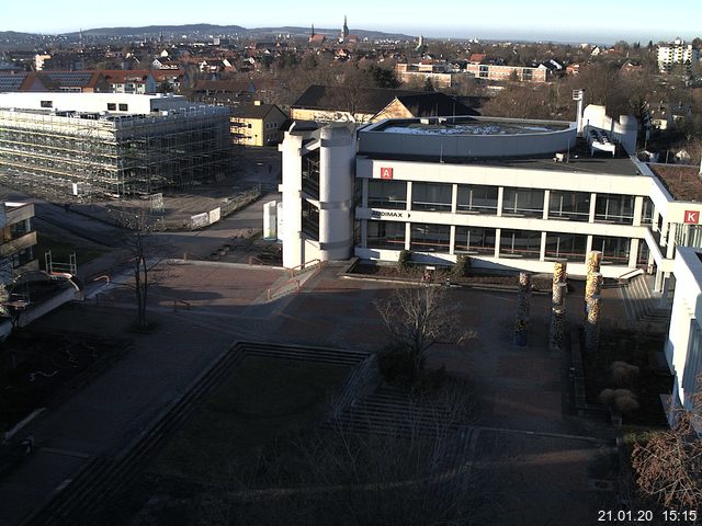 Foto der Webcam: Verwaltungsgebäude, Innenhof mit Audimax, Hörsaal-Gebäude 1