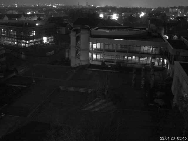 Foto der Webcam: Verwaltungsgebäude, Innenhof mit Audimax, Hörsaal-Gebäude 1