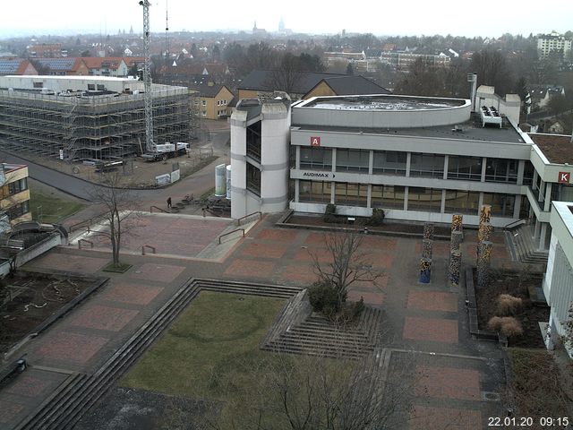 Foto der Webcam: Verwaltungsgebäude, Innenhof mit Audimax, Hörsaal-Gebäude 1