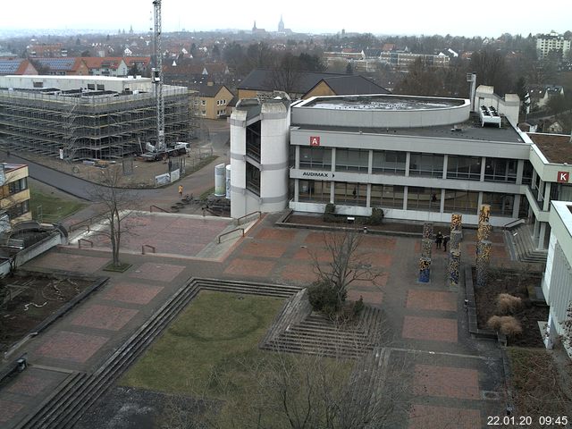 Foto der Webcam: Verwaltungsgebäude, Innenhof mit Audimax, Hörsaal-Gebäude 1