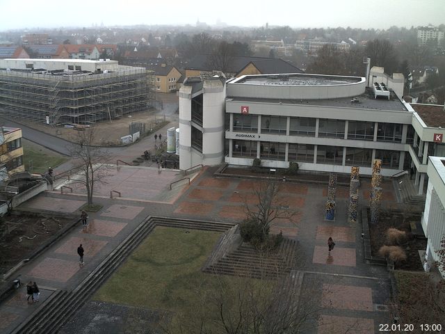 Foto der Webcam: Verwaltungsgebäude, Innenhof mit Audimax, Hörsaal-Gebäude 1