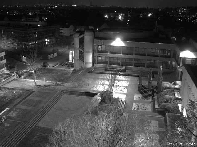 Foto der Webcam: Verwaltungsgebäude, Innenhof mit Audimax, Hörsaal-Gebäude 1