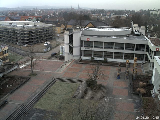 Foto der Webcam: Verwaltungsgebäude, Innenhof mit Audimax, Hörsaal-Gebäude 1