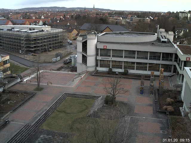 Foto der Webcam: Verwaltungsgebäude, Innenhof mit Audimax, Hörsaal-Gebäude 1