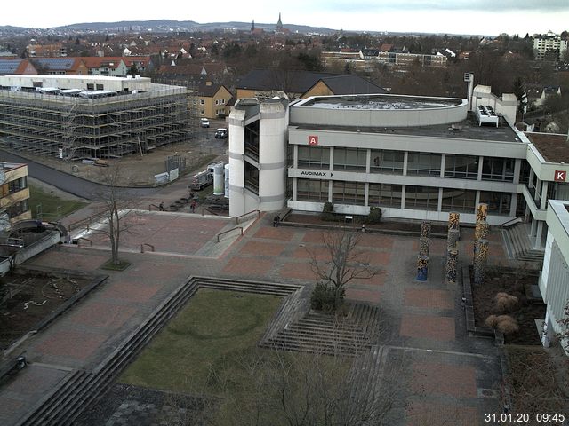 Foto der Webcam: Verwaltungsgebäude, Innenhof mit Audimax, Hörsaal-Gebäude 1