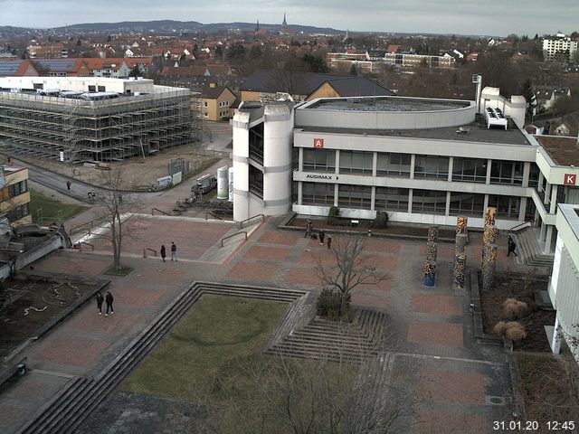 Foto der Webcam: Verwaltungsgebäude, Innenhof mit Audimax, Hörsaal-Gebäude 1