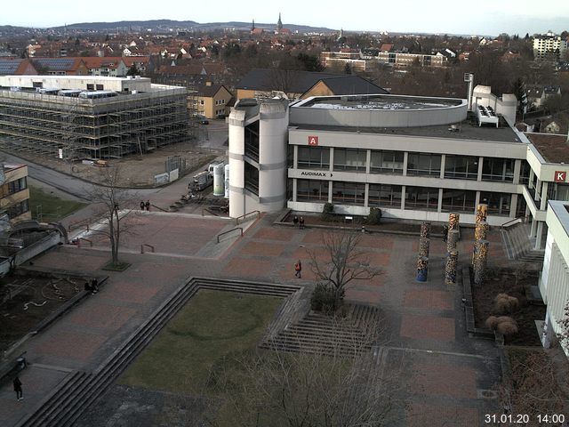 Foto der Webcam: Verwaltungsgebäude, Innenhof mit Audimax, Hörsaal-Gebäude 1