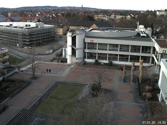 Foto der Webcam: Verwaltungsgebäude, Innenhof mit Audimax, Hörsaal-Gebäude 1